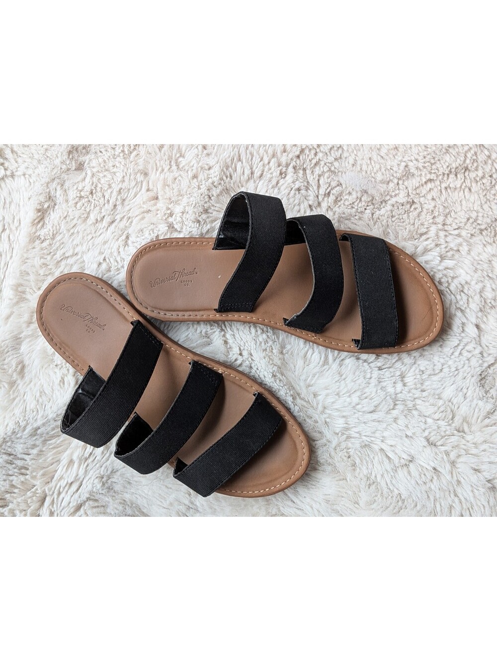 black straps Universal Thread sandals 6.5 gently worn summer beach day